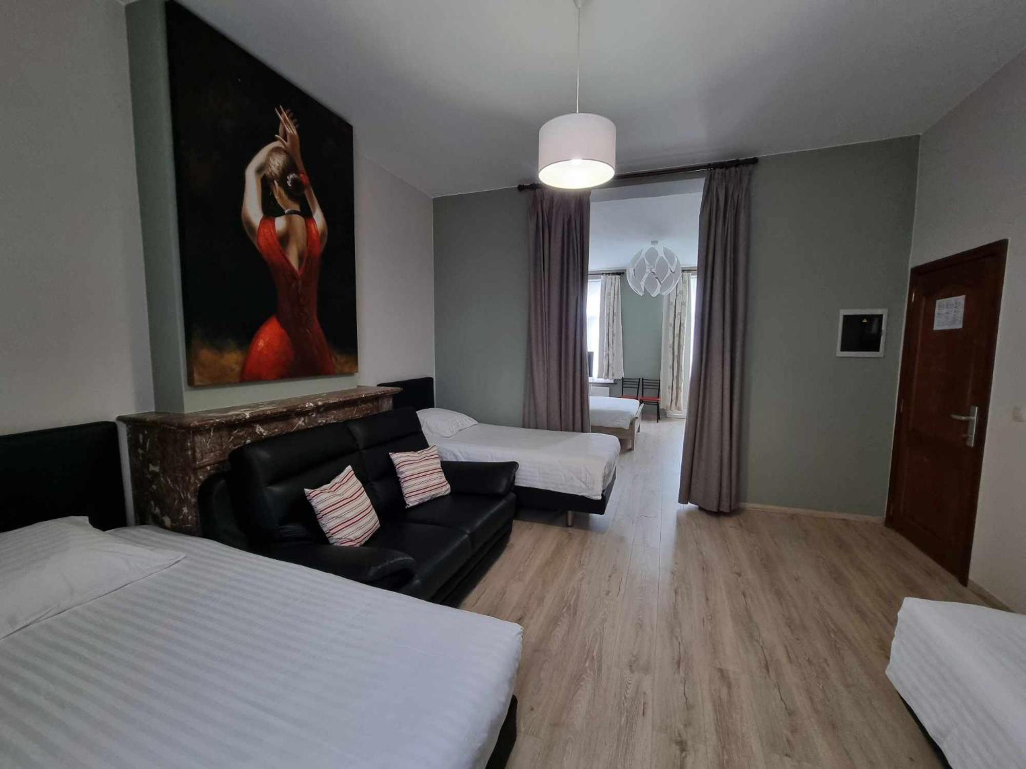 Apartments Marco Polo Midi Bruxelas Exterior foto