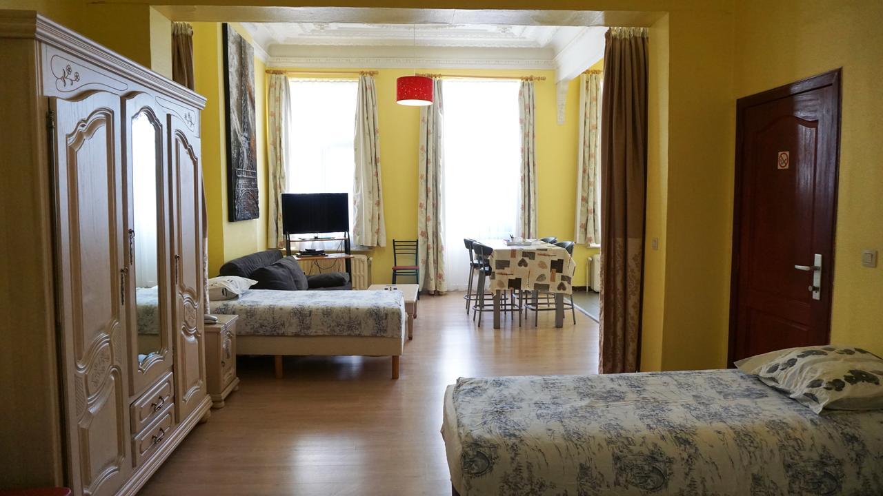 Apartments Marco Polo Midi Bruxelas Exterior foto